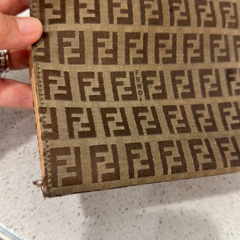 ⭐️ Fendi Vintage Zucchino Flap Wallet 100% Authentic - Picture 5 of 10